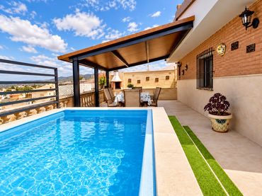 Casa amb piscina en venda a petronio