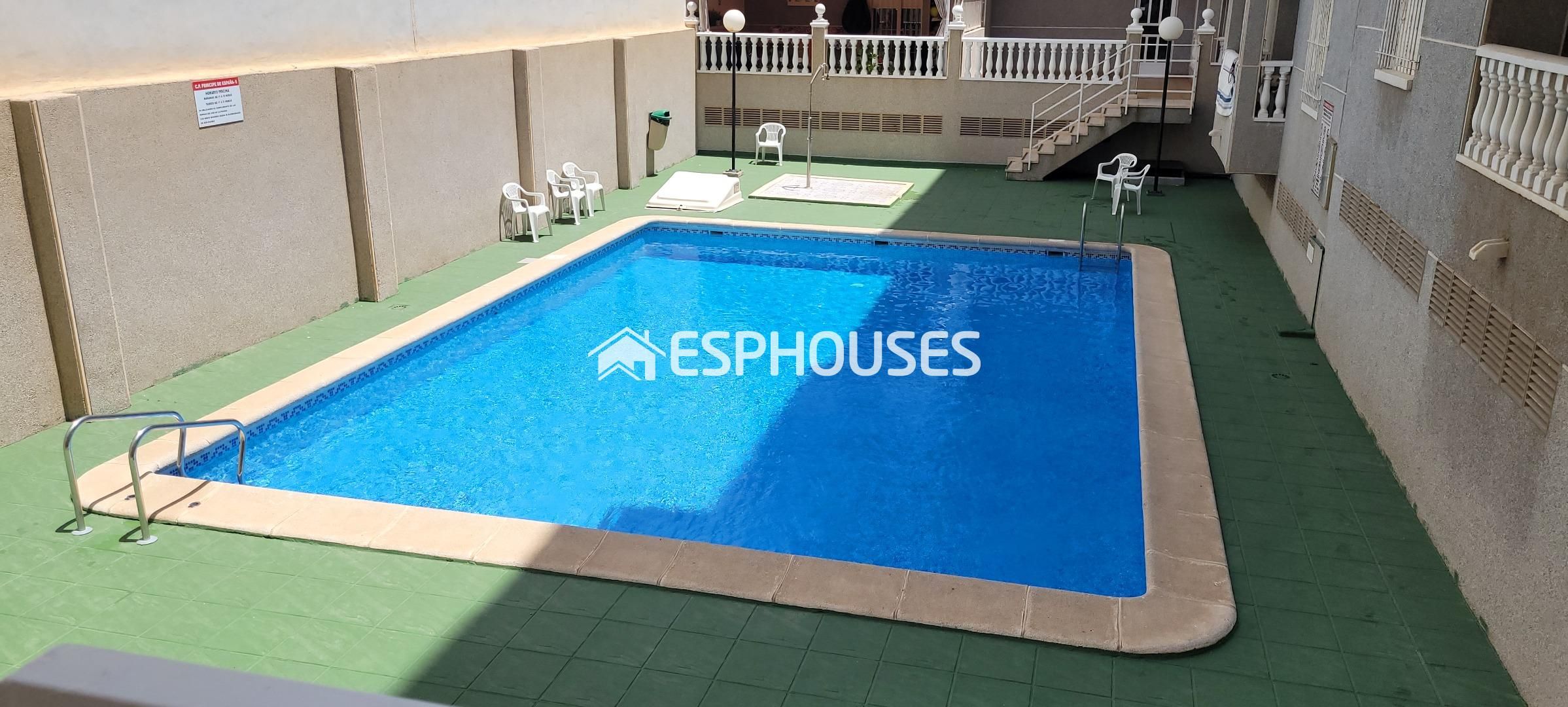 Piscina de Apartament en venda en Guardamar del Segura amb Aire condicionat, Moblat i Balcó