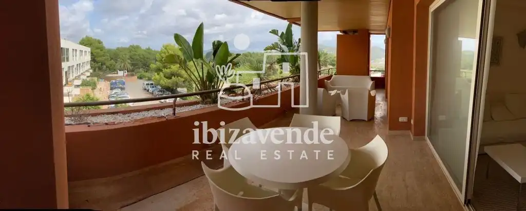 Vista exterior de Pis en venda en Santa Eulària des Riu amb Aire condicionat, Calefacció i Terrassa