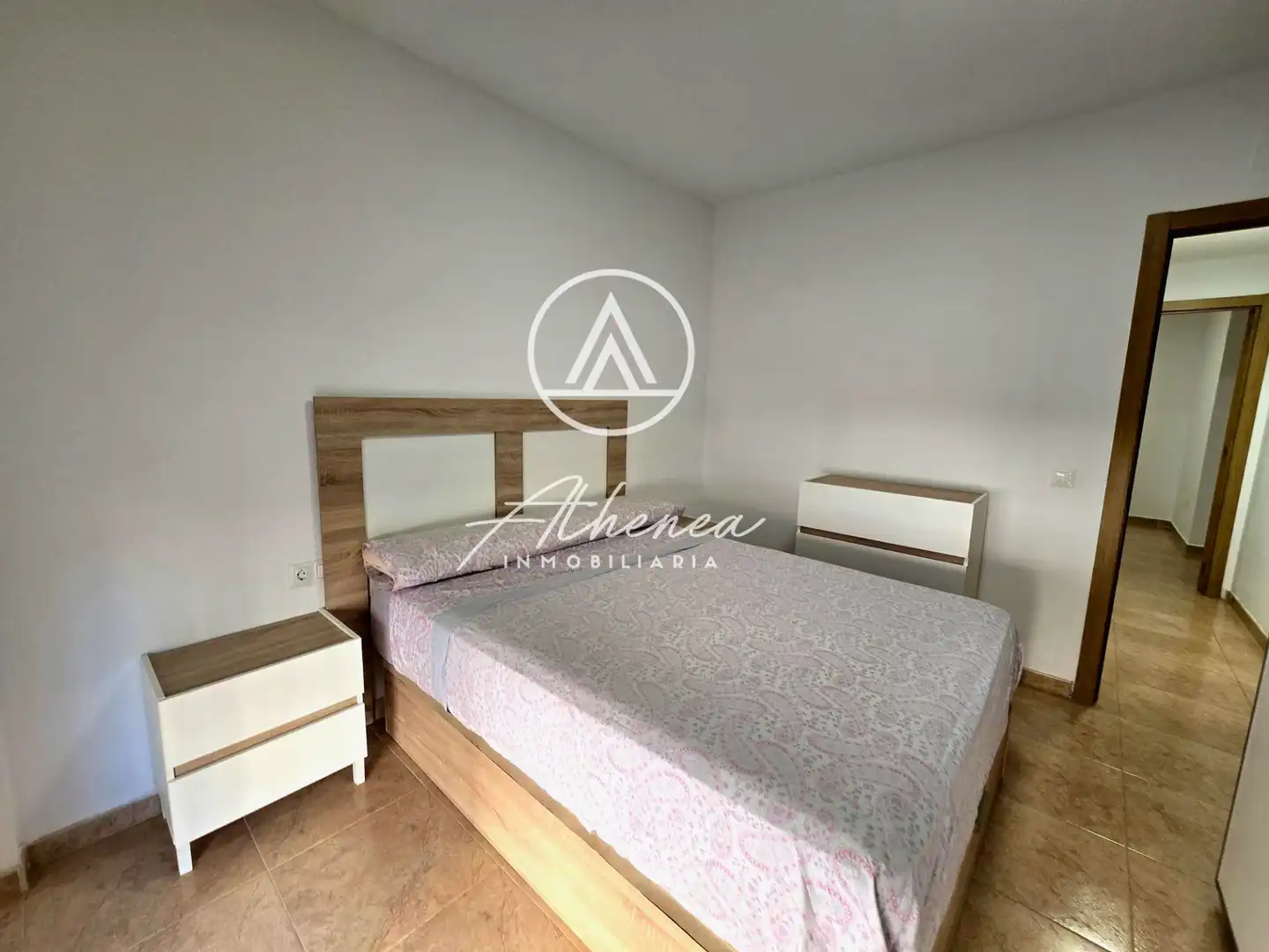 Habitación de Piso en venta en Roquetas de Mar con Amueblado, Horno y Microondas