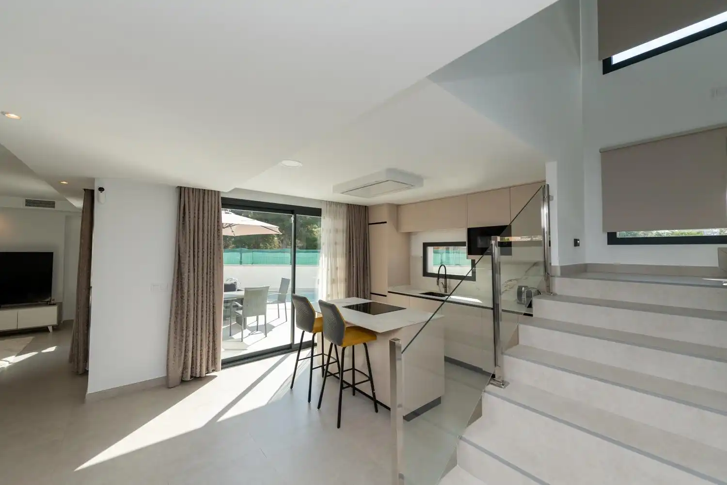 Küche von Haus oder Chalet zur Miete in El Campello mit Klimaanlage, Privatgarten und Terrasse