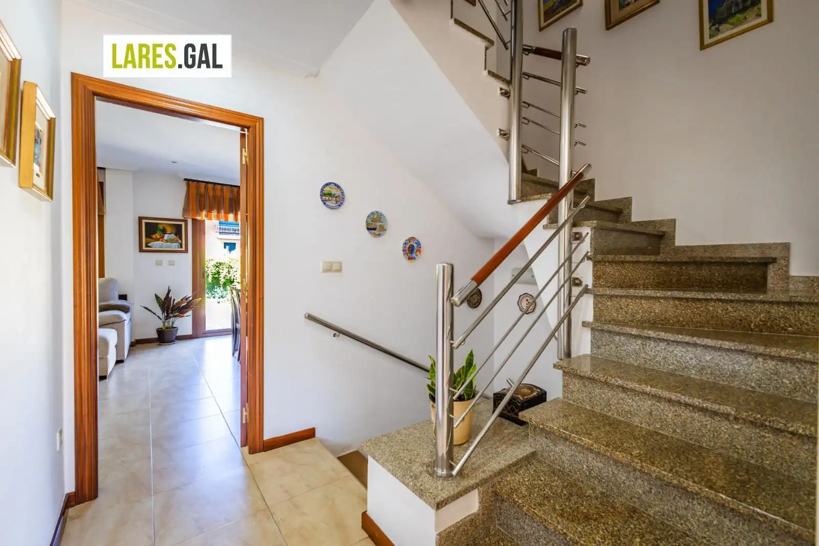 Einfamilien-Reihenhaus zum Verkauf in Cangas  mit Heizung, Terrasse und Abstellraum
