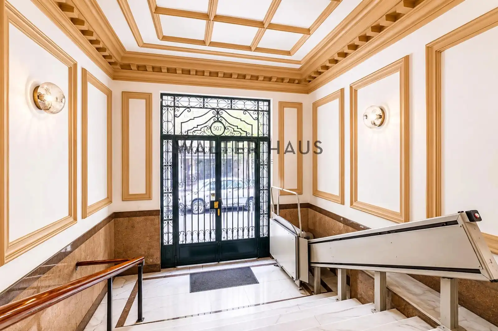 Flat for sale in Madrid  with Storage room