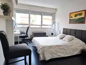 Habitación de Apartamento de alquiler en Las Palmas de Gran Canaria con Aire acondicionado, Parquet y Amueblado