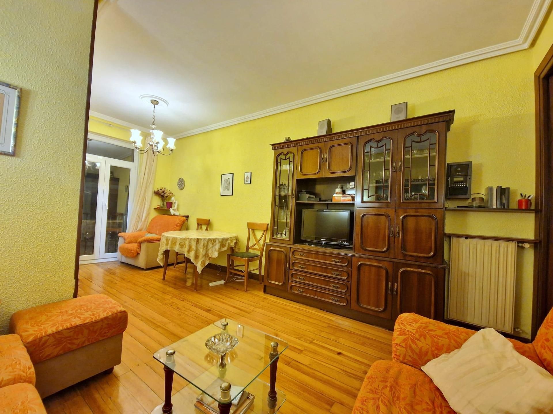 Living room of Flat for sale in Donostia - San Sebastián   with Heating, Storage room and Balcony