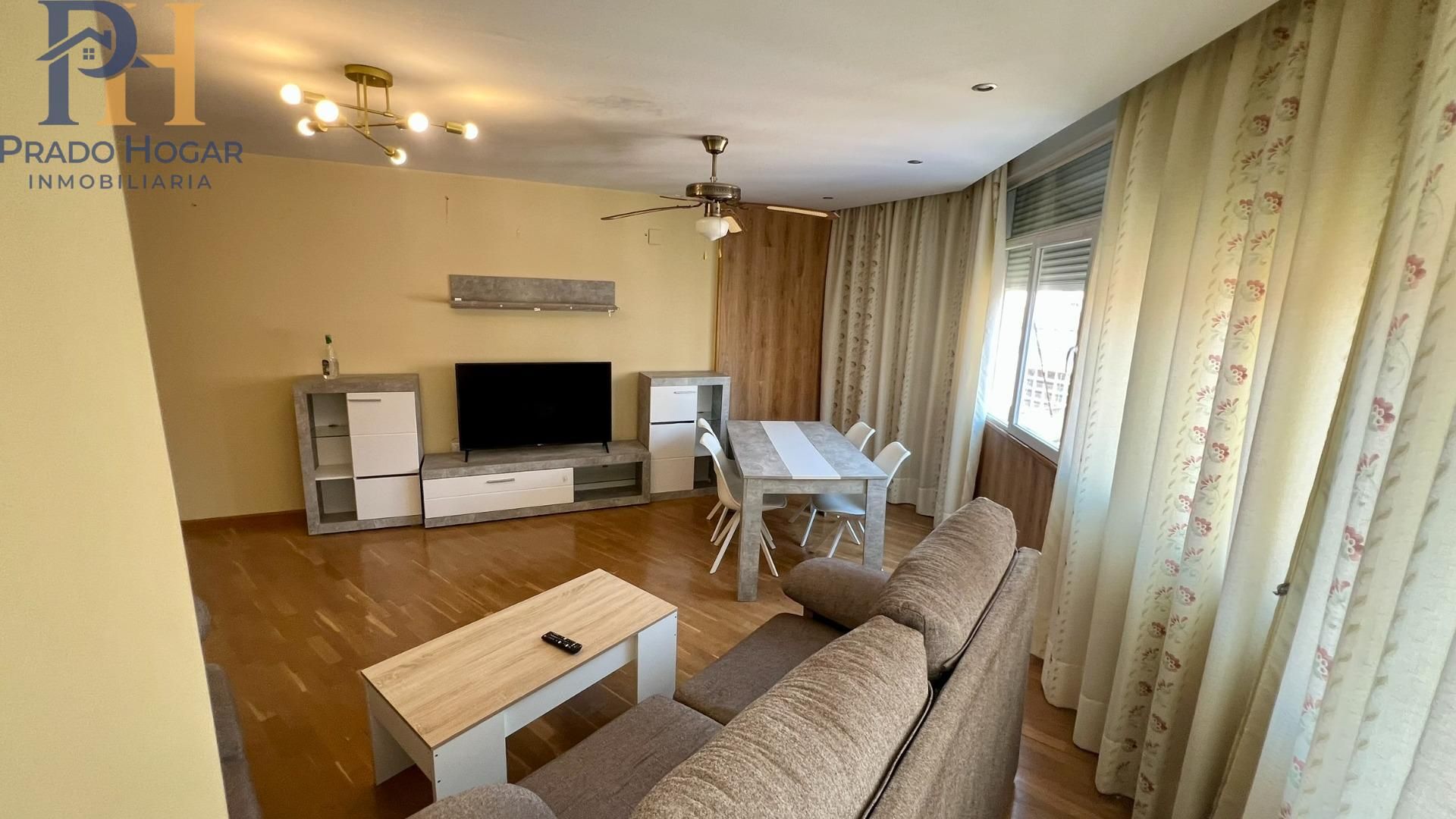 Sala d'estar de Pis de lloguer en Talavera de la Reina amb Calefacció i Parquet