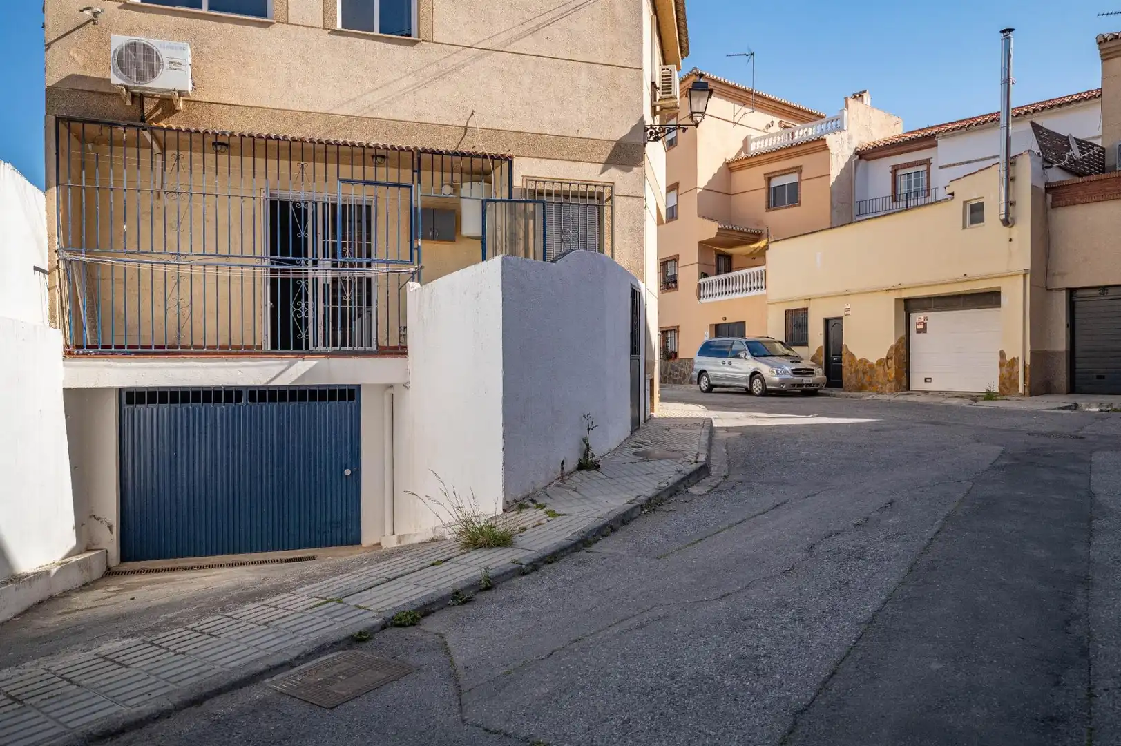 Vista exterior de Casa o xalet en venda en Las Gabias amb Aire condicionat i Balcó