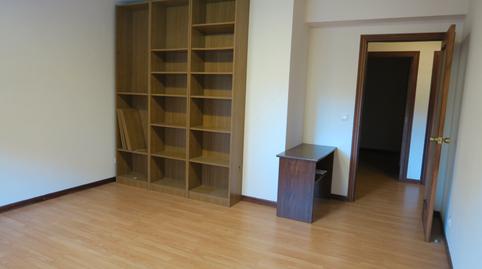 Foto 4 de Piso en venta en Calle Doctor Marañón, El Carbayedo - El Quirinal, Avilés