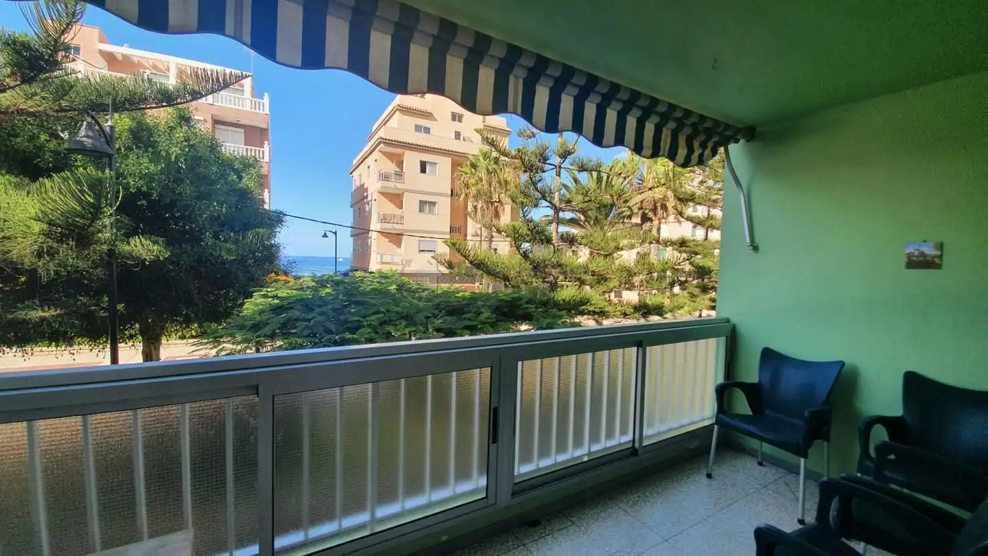 Vista exterior de Apartamento de alquiler en Arona con Terraza y Amueblado