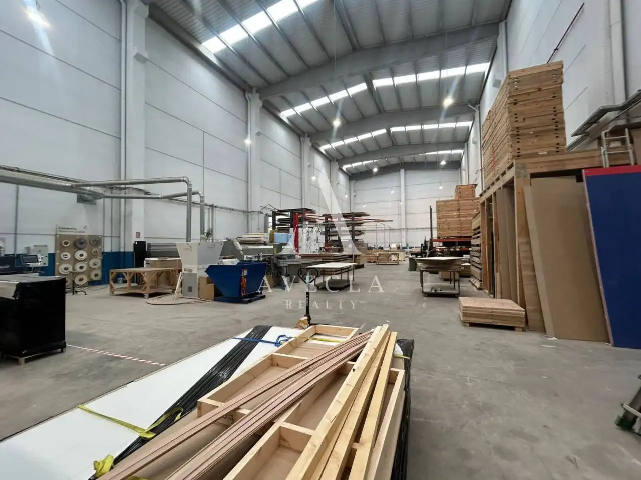 Nave industrial de alquiler en Montcada i Reixac