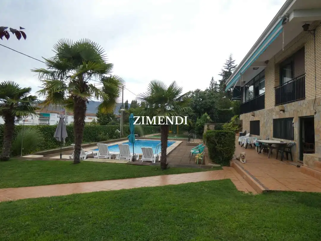 Garden of Houses for sale in Albelda de Iregua  with Heating, Terrace and Swimming Pool