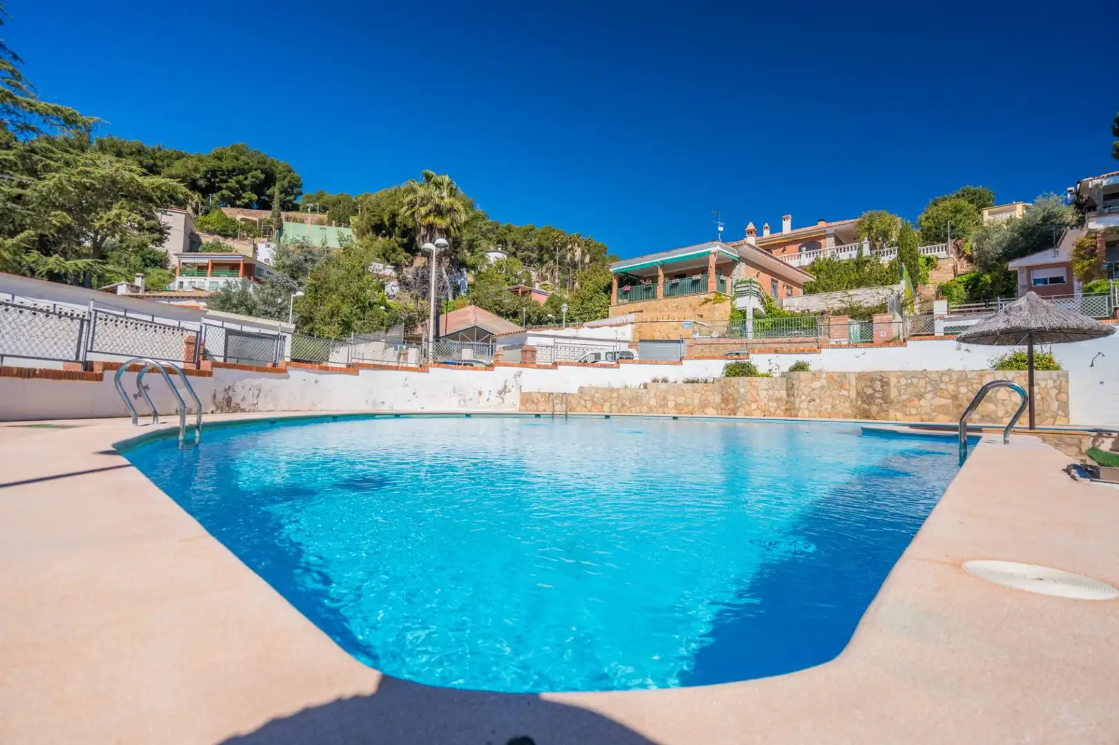 Piscina de Casa o chalet en venta en Náquera con Terraza, Piscina y Piscina comunitaria