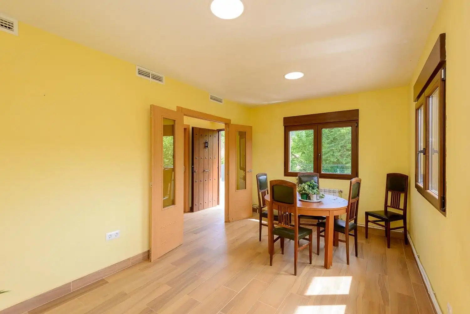 Comedor de Casa o chalet en venta en Langreo con Aire acondicionado, Calefacción y Jardín privado