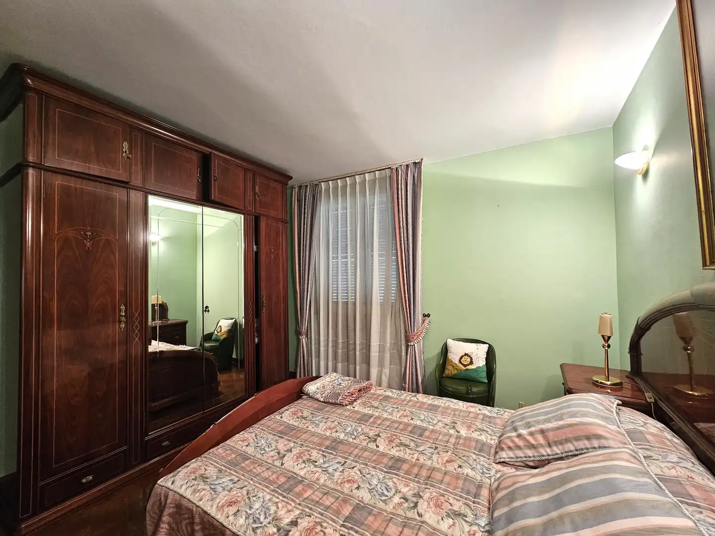 Habitación de Casa adosada de alquiler en Bimenes con Calefacción, Trastero y Amueblado
