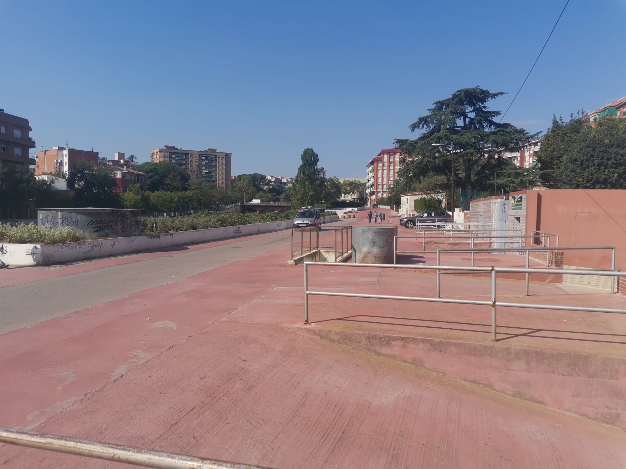 Exterior view of Garage for sale in Cerdanyola del Vallès