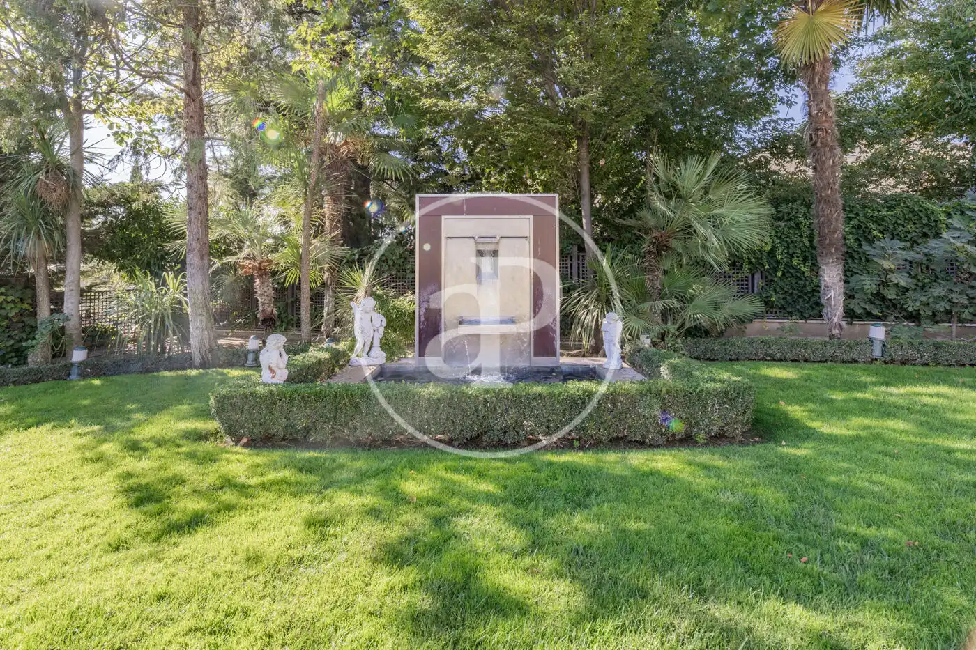 Garden of Houses for sale in Madrid  with Air Conditioner, Heating and Private garden