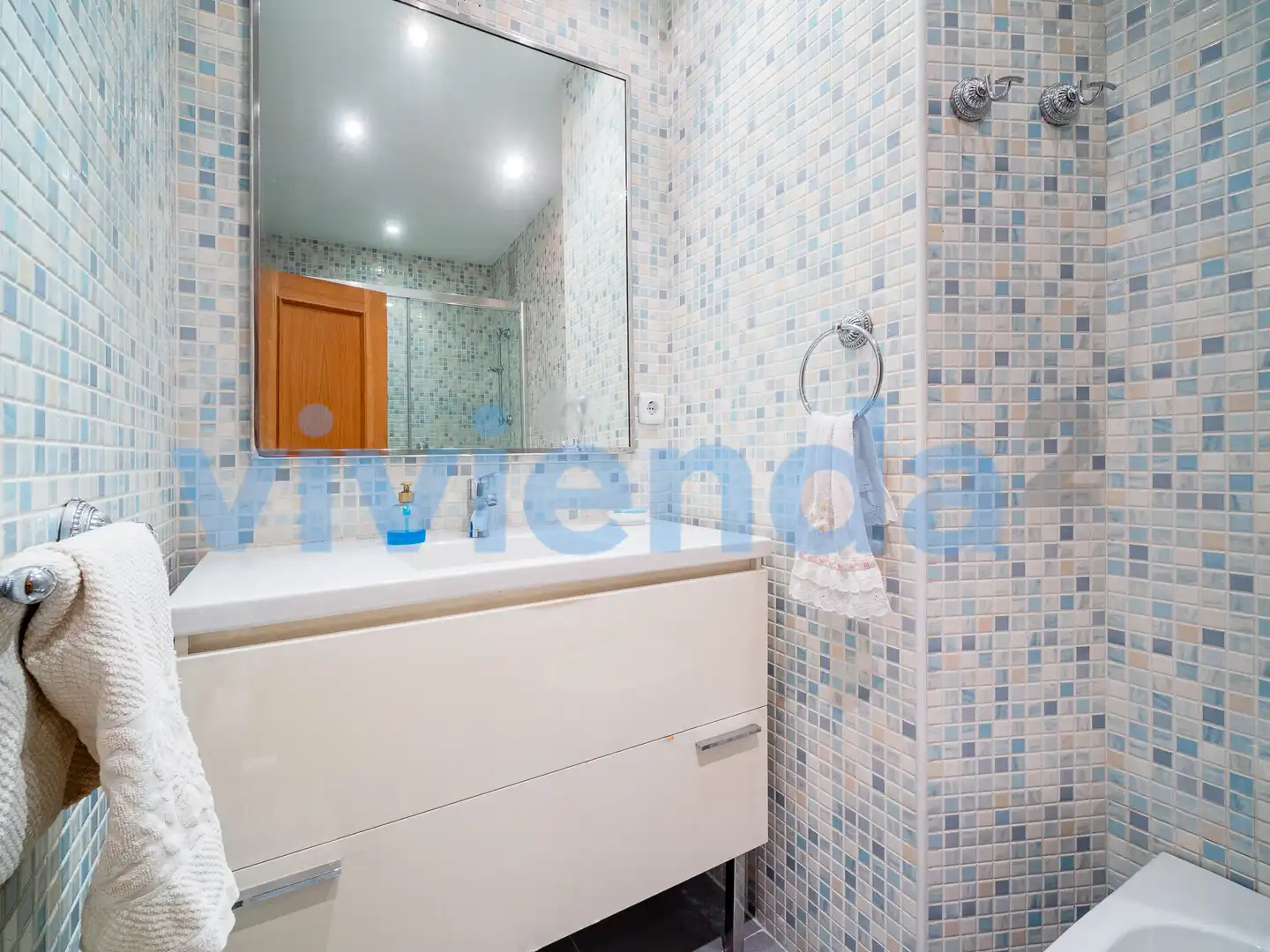 Flat with terrace to rent in Avenida Ciudad de Barcelona, imagen 19