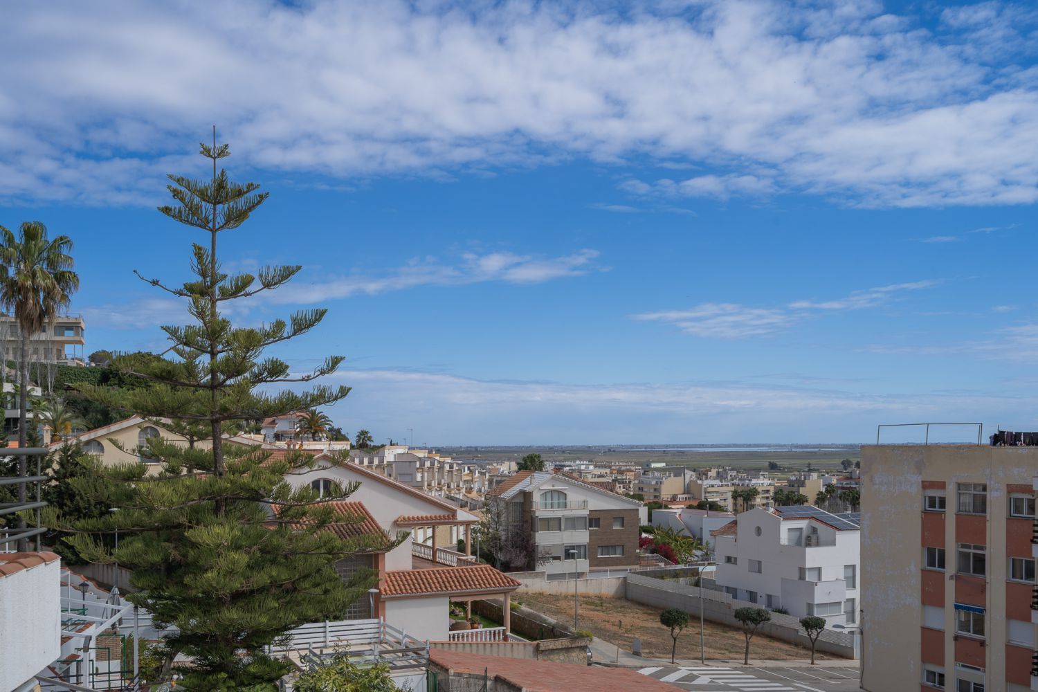 Vista exterior de Casa o xalet en venda en Sant Carles de la Ràpita amb Aire condicionat, Terrassa i Balcó