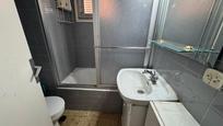 Badezimmer von Wohnungen zum verkauf in Benidorm mit Terrasse und Gemeinschaftspool