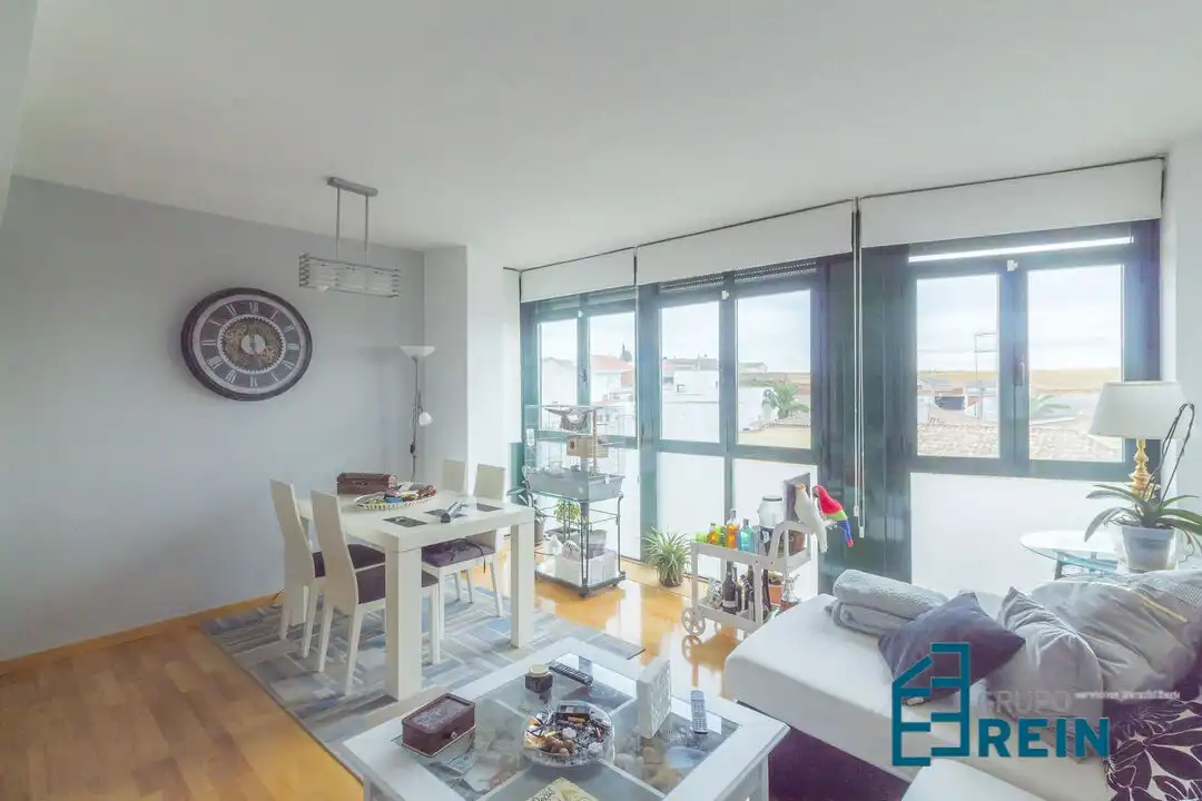 Living room of Flat for sale in Recas  with Air Conditioner, Heating and Alarm