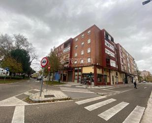 Exterior view of Flat for sale in Valladolid Capital  with Air Conditioner, Heating and Parquet flooring