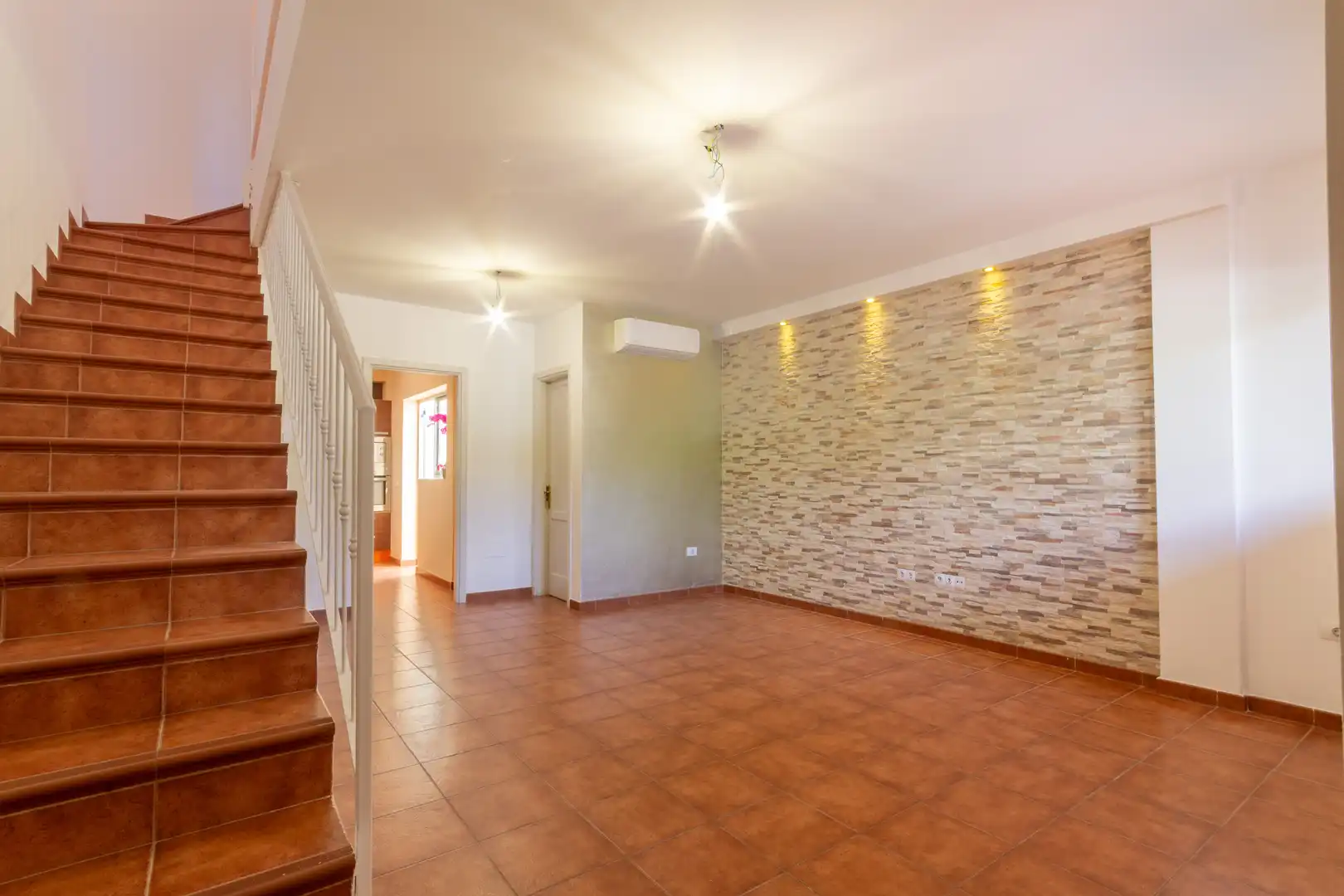 Casa amb terrassa en venda a Calle Amagro, imagen 16