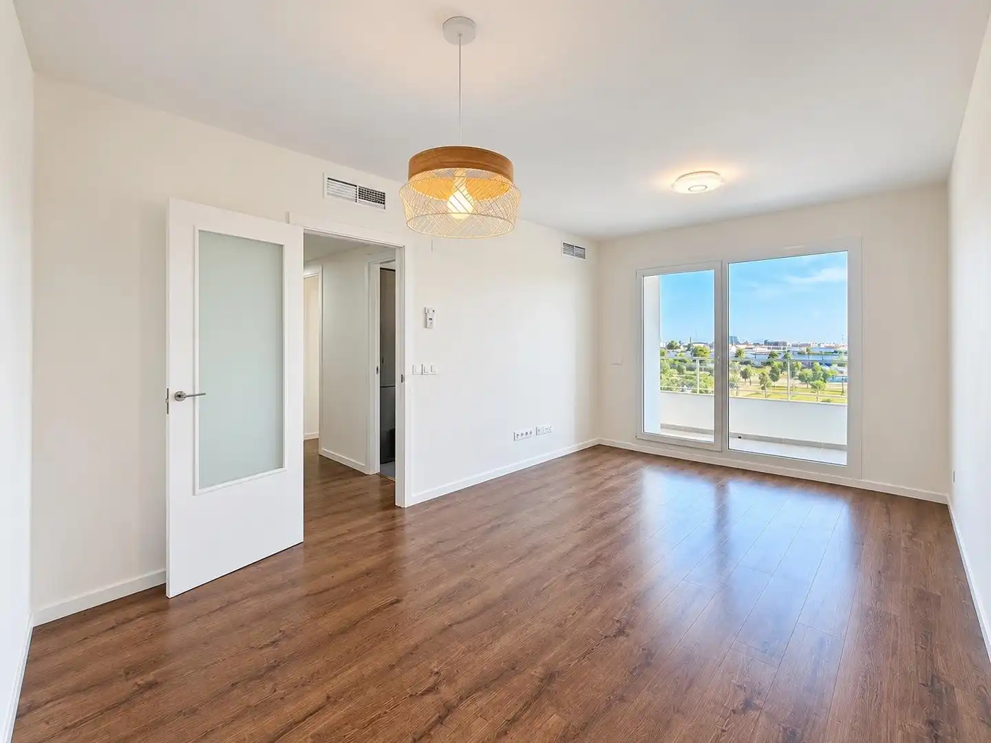 Wohnung zur Miete in Valencia mit Terrasse und Abstellraum