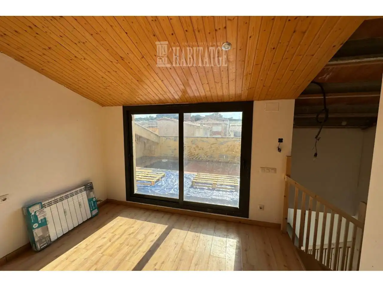 Dúplex en venta en Torelló con Parquet, Terraza y Balcón