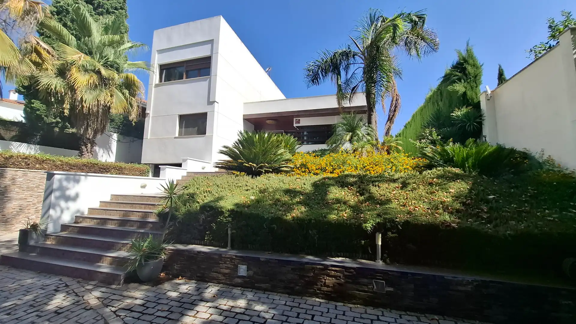 Vista exterior de Casa o xalet de lloguer en Córdoba amb Aire condicionat, Calefacció i Jardí privat