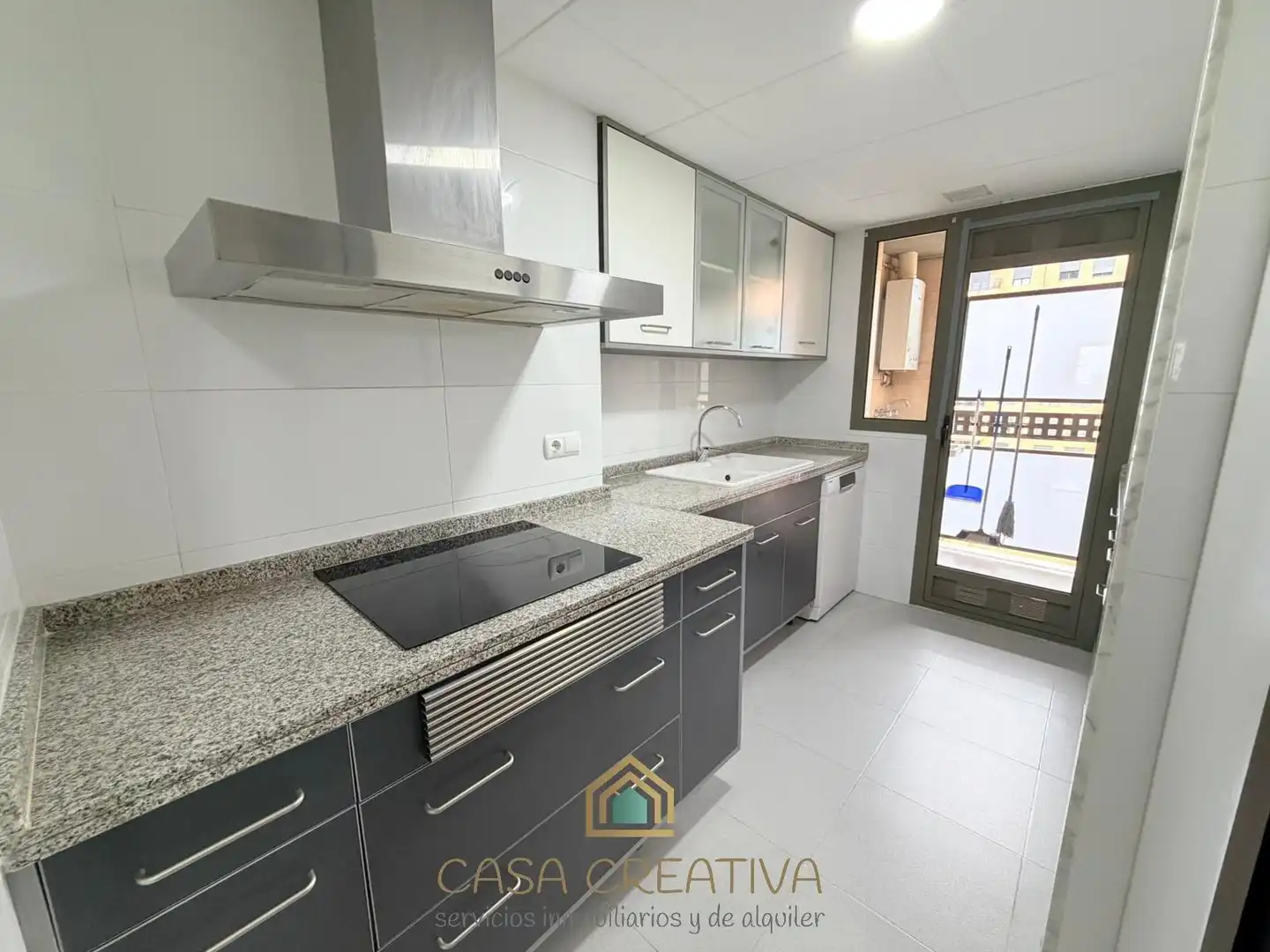 Cuina de Pis de lloguer en Valencia amb Aire condicionat, Calefacció i Terrassa