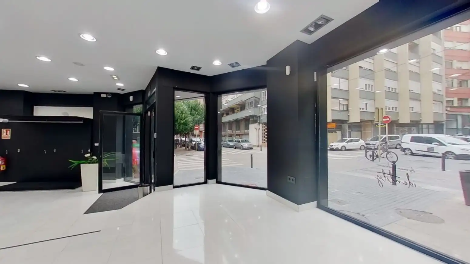 Commercial properties for rent in Torrelavega   with Air Conditioner