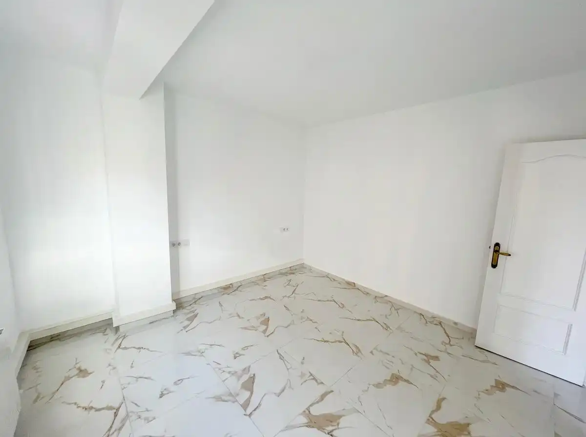 Flat with terrace to rent in Calle Calle Alhamar, imagen 15