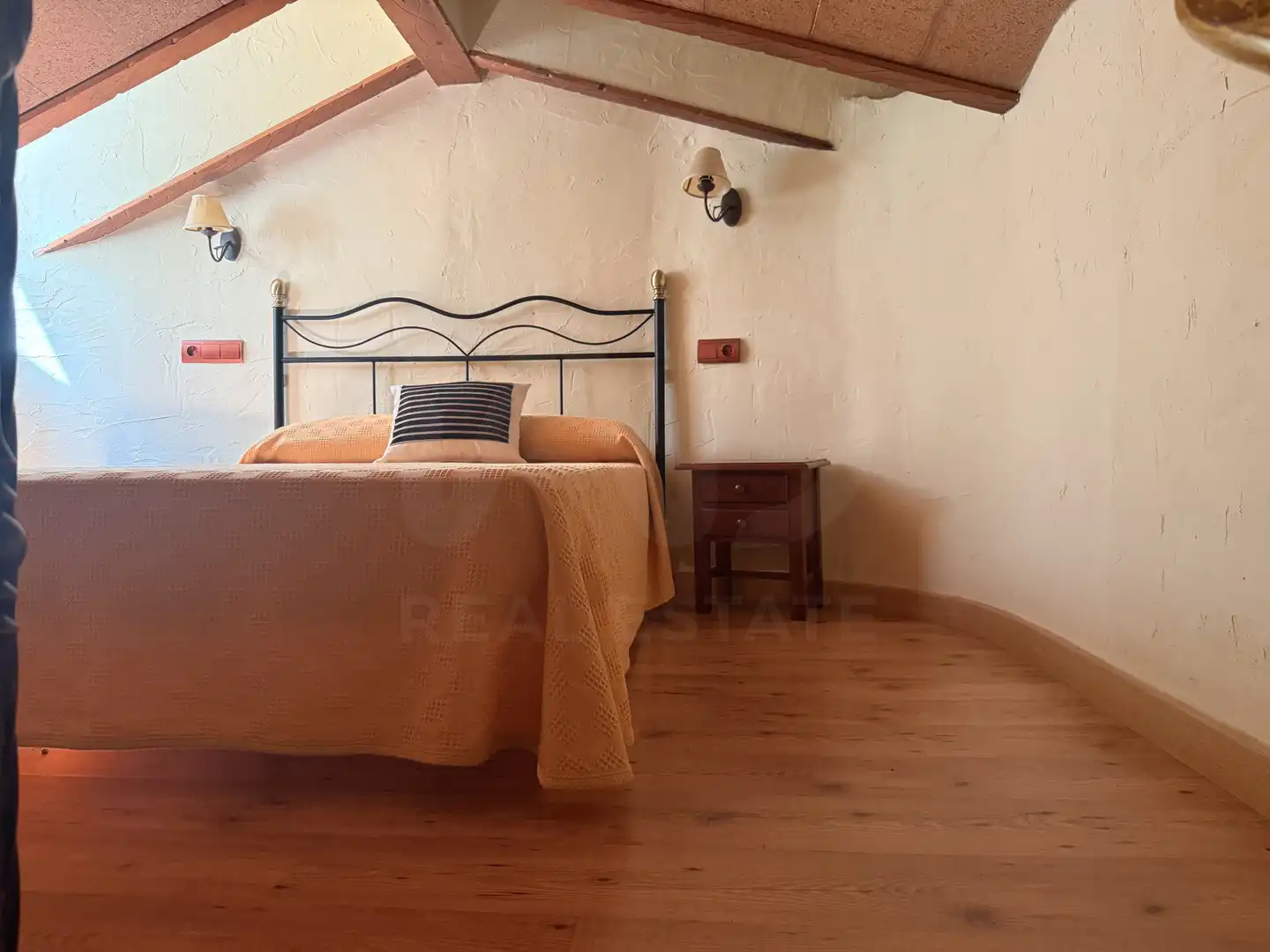 Bedroom of Country homes for sale in Benatae  with Air Conditioner, Heating and Terrace