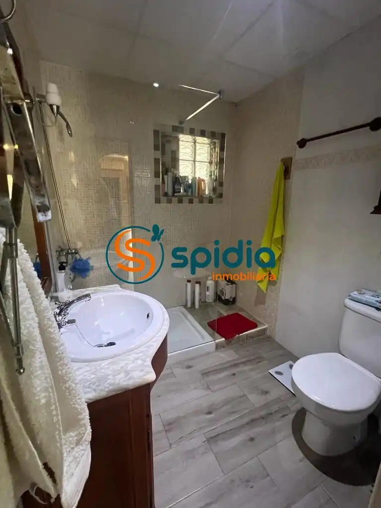 Bany de Casa o xalet en venda en Águilas amb Calefacció, Jardí privat i Terrassa