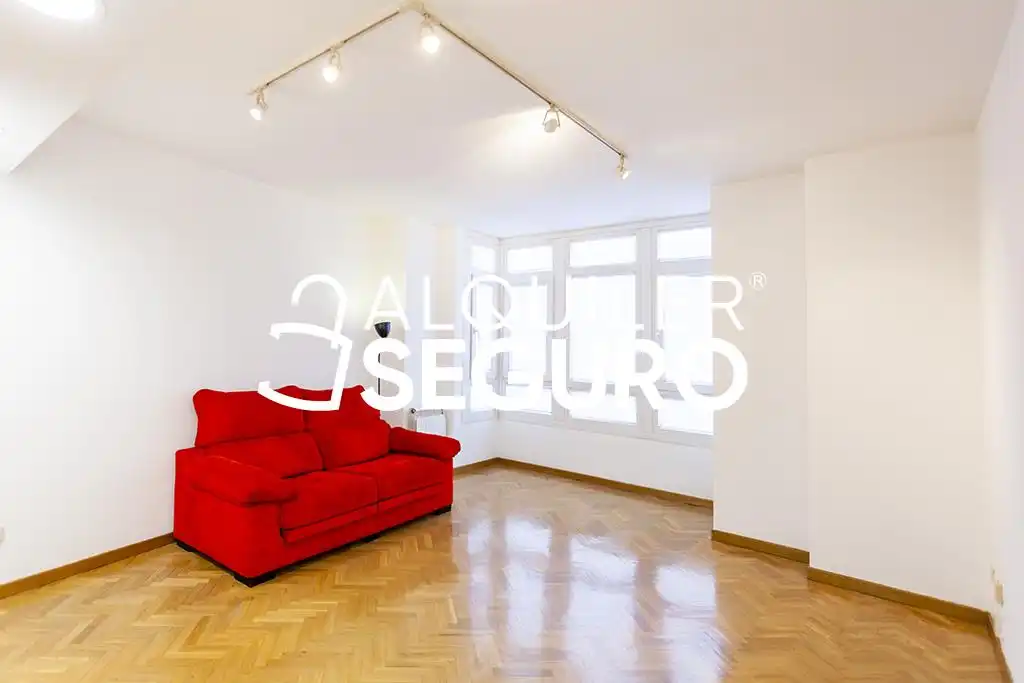 Sala d'estar de Pis de lloguer en Madrid amb Aire condicionat, Calefacció i Piscina