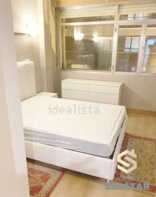 Bedroom of Flat for rent in Bilbao   with Heating and Balcony