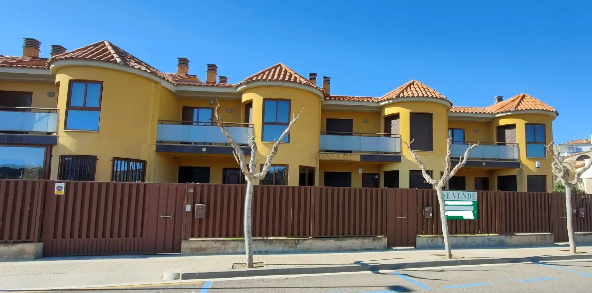 Vista exterior de Casa adosada en venda en Vandellòs i l'Hospitalet de l'Infant amb Aire condicionat, Calefacció i Jardí privat