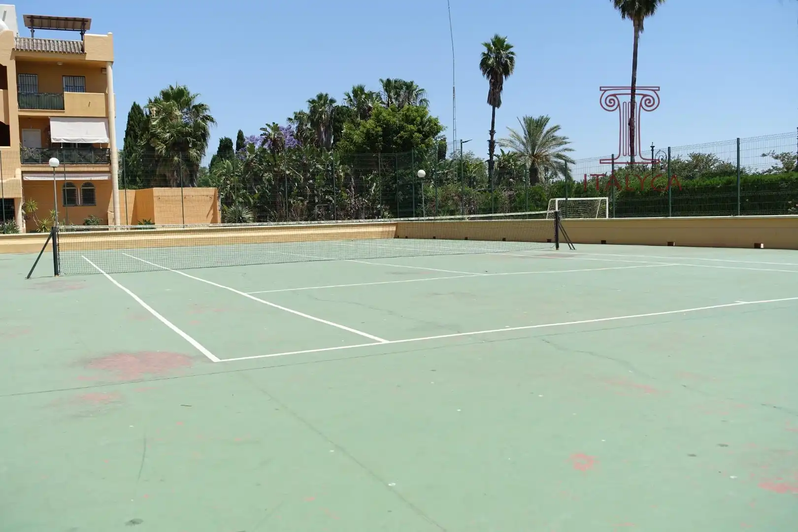 Garten von Einfamilien-Reihenhaus zum Verkauf in San Juan de Aznalfarache mit Klimaanlage, Heizung und Privatgarten