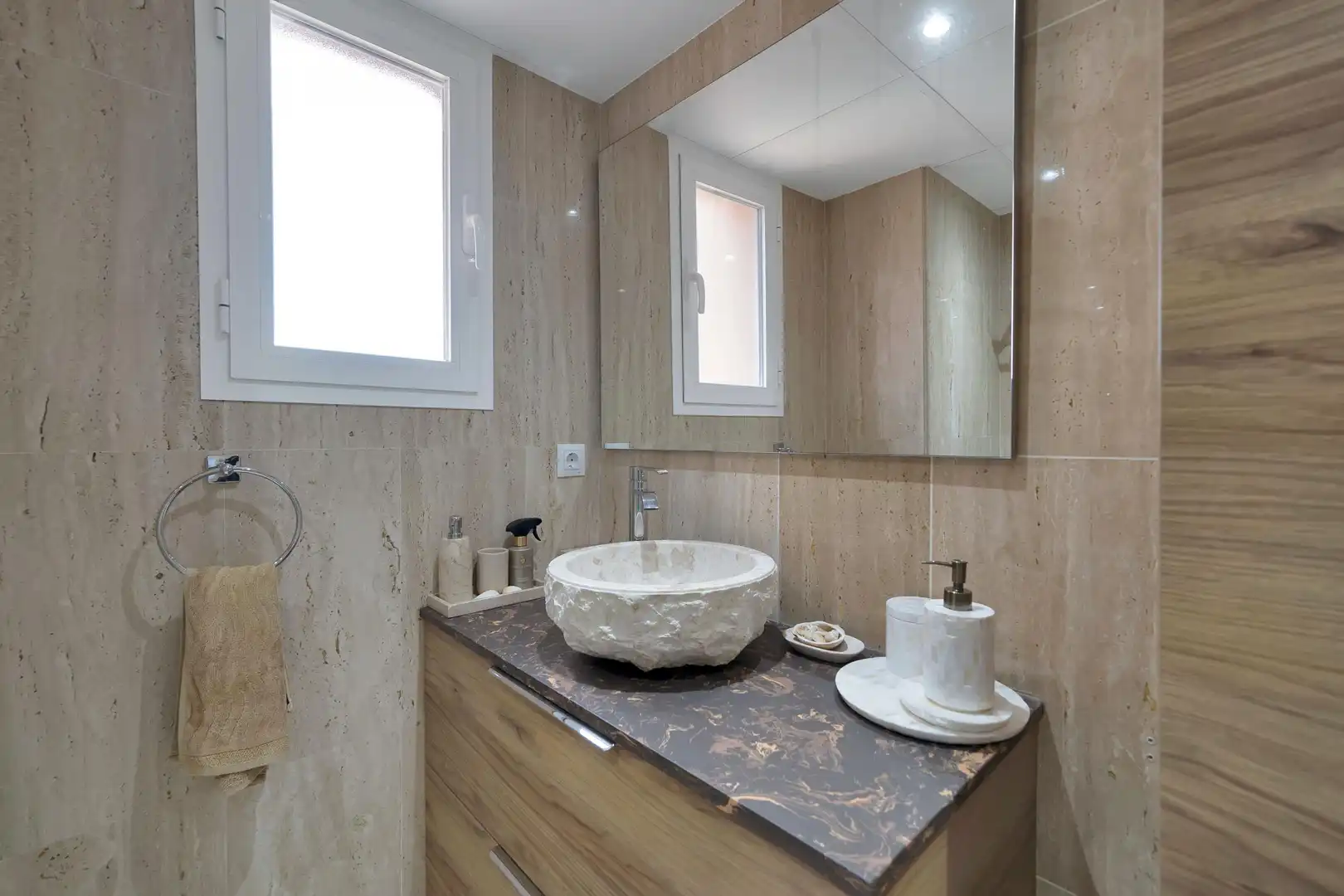 Bathroom of Apartments for sale in Marbella  with Air Conditioner, Private garden and Storage room