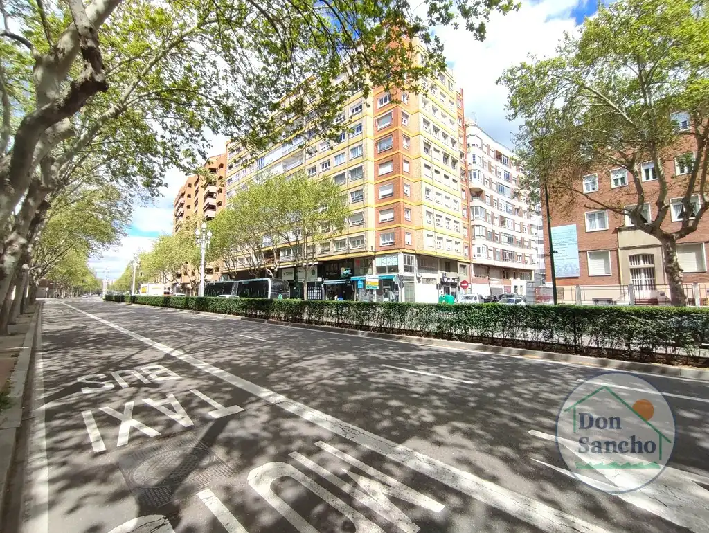 Vista exterior de Pis en venda en Valladolid Capital amb Aire condicionat, Calefacció i Traster