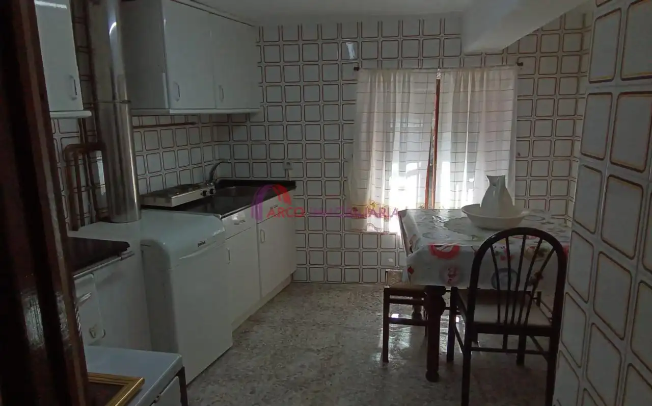 Cuina de Casa o xalet en venda en Valle de Sedano amb Calefacció