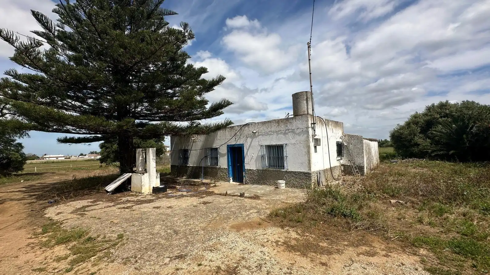 Vista exterior de Finca rústica en venda en Conil de la Frontera