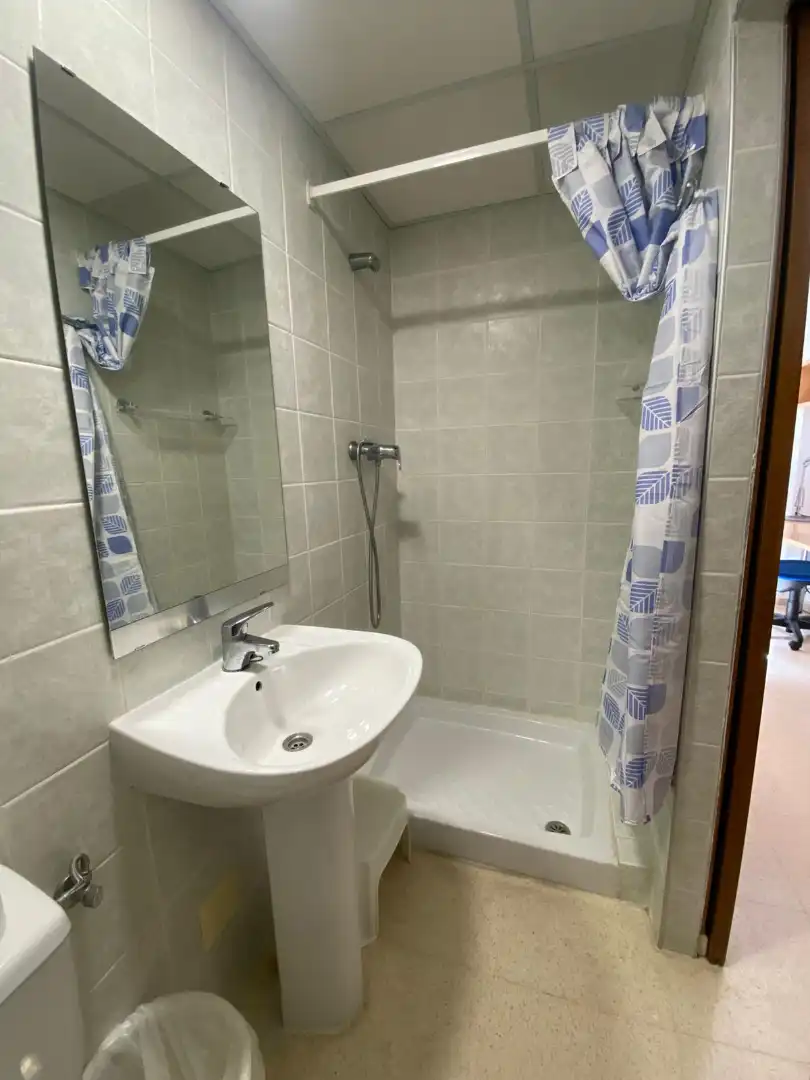 Baño de Estudio en venta en San Vicente del Raspeig / Sant Vicent del Raspeig con Aire acondicionado, Amueblado y Microondas