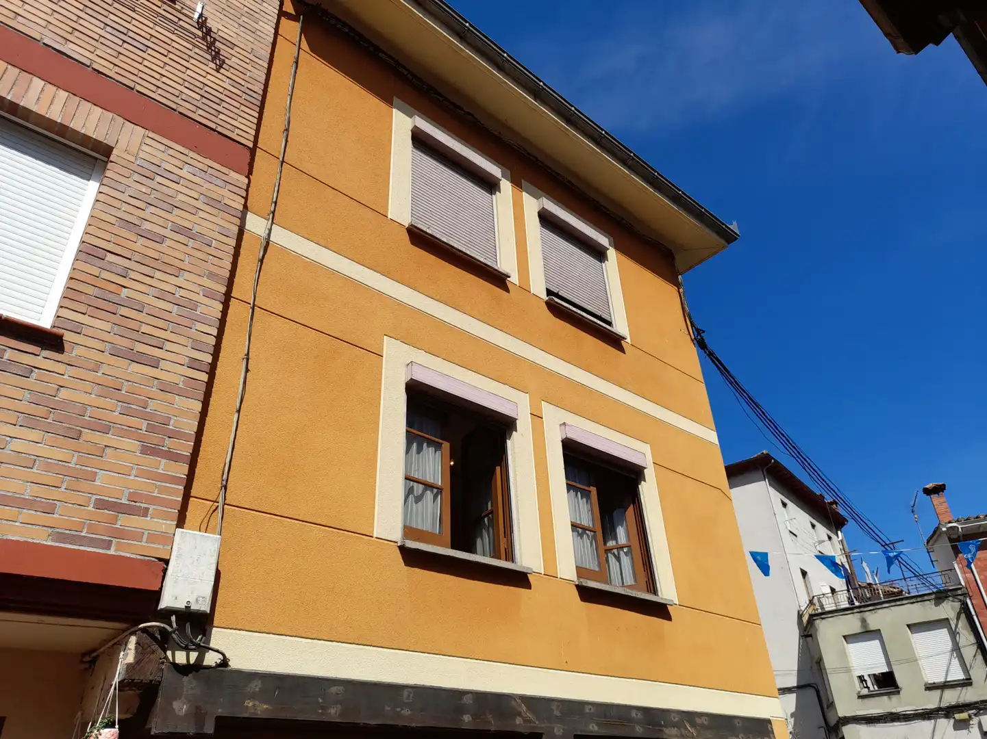 Vista exterior de Casa o xalet en venda en Laviana amb Calefacció i Traster