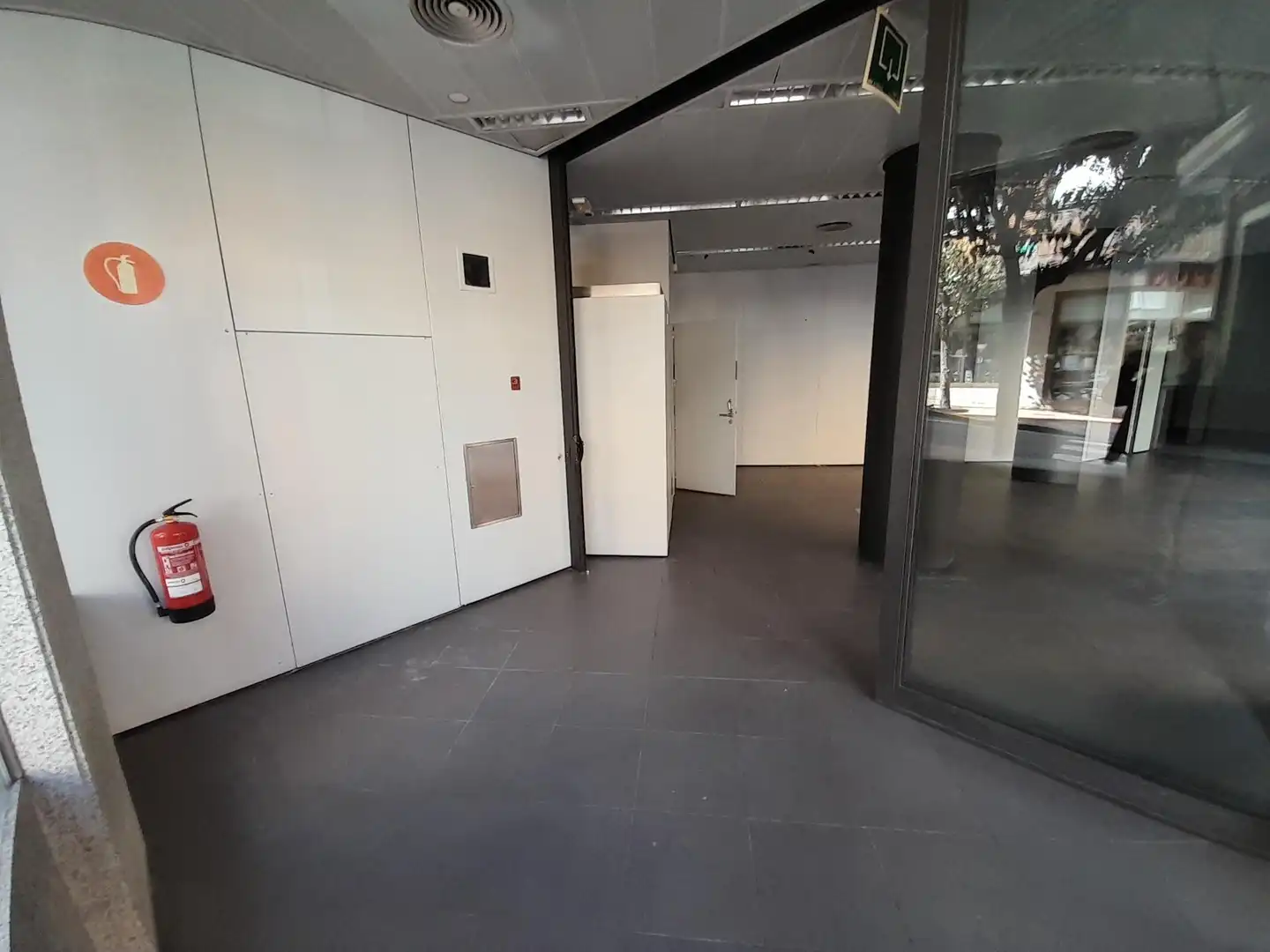 Local comercial en alquiler en Zona Alta, imagen 9
