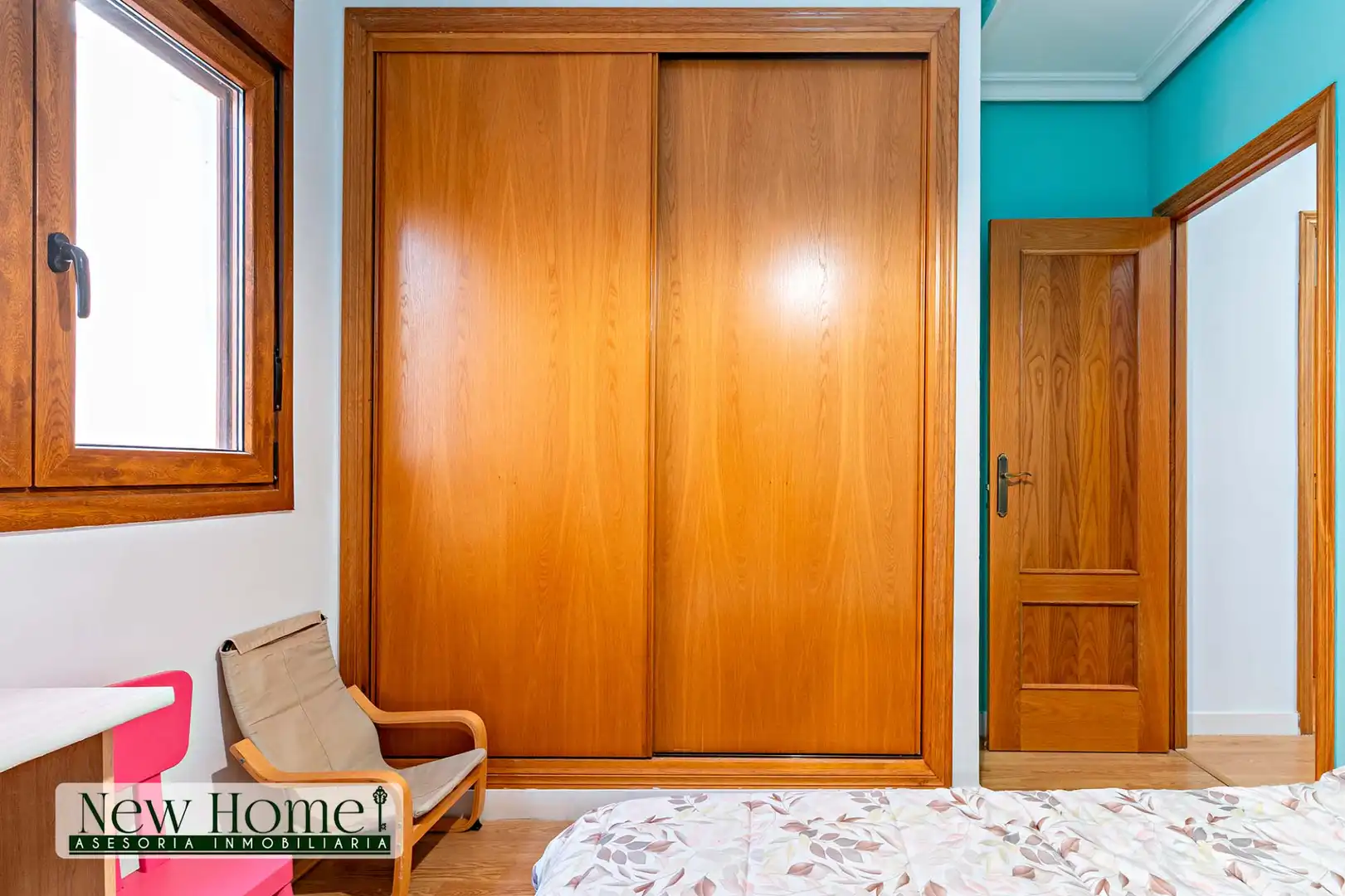 Bedroom of Detached homes for sale in Roquetas de Mar  with Furnished