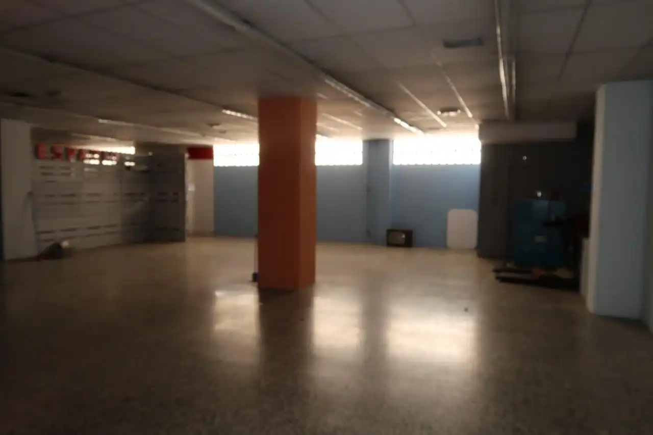Local comercial en venda a Mariscal Pardo de Cela, imagen 6
