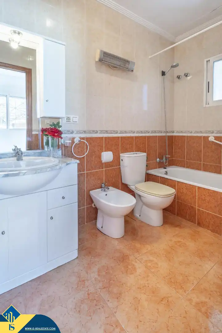 Casa amb piscina en venda a Zona Carrefour - Urbanizaciones, imagen 4