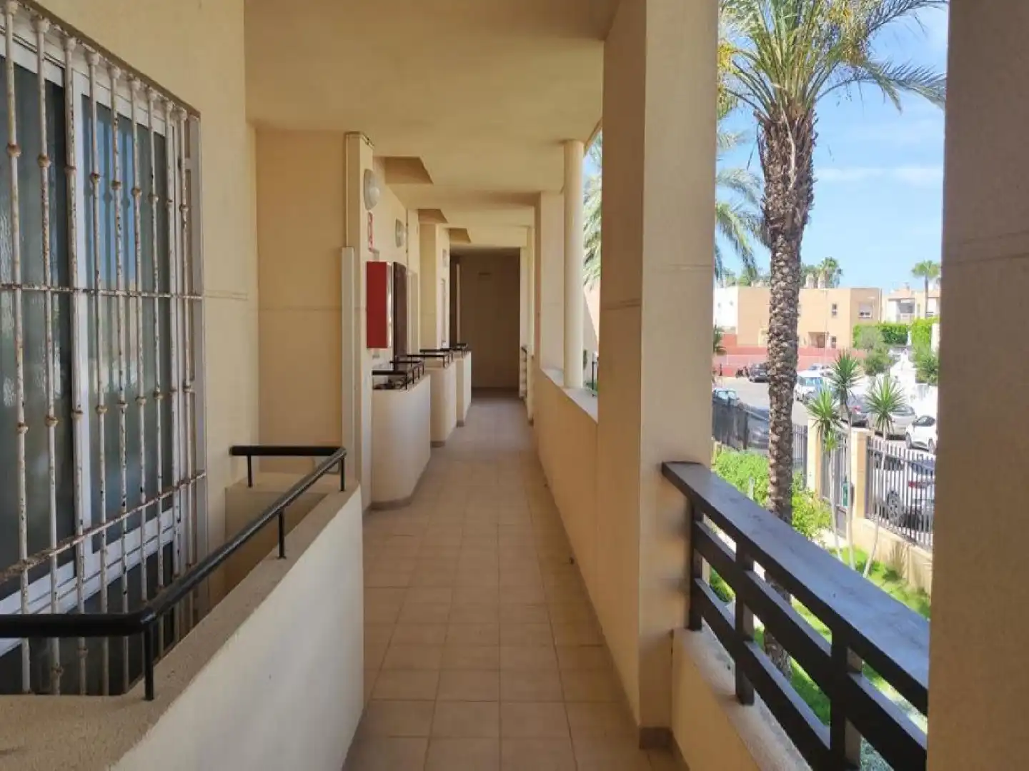 Piso en venta en Almería con Trastero y Piscina comunitaria
