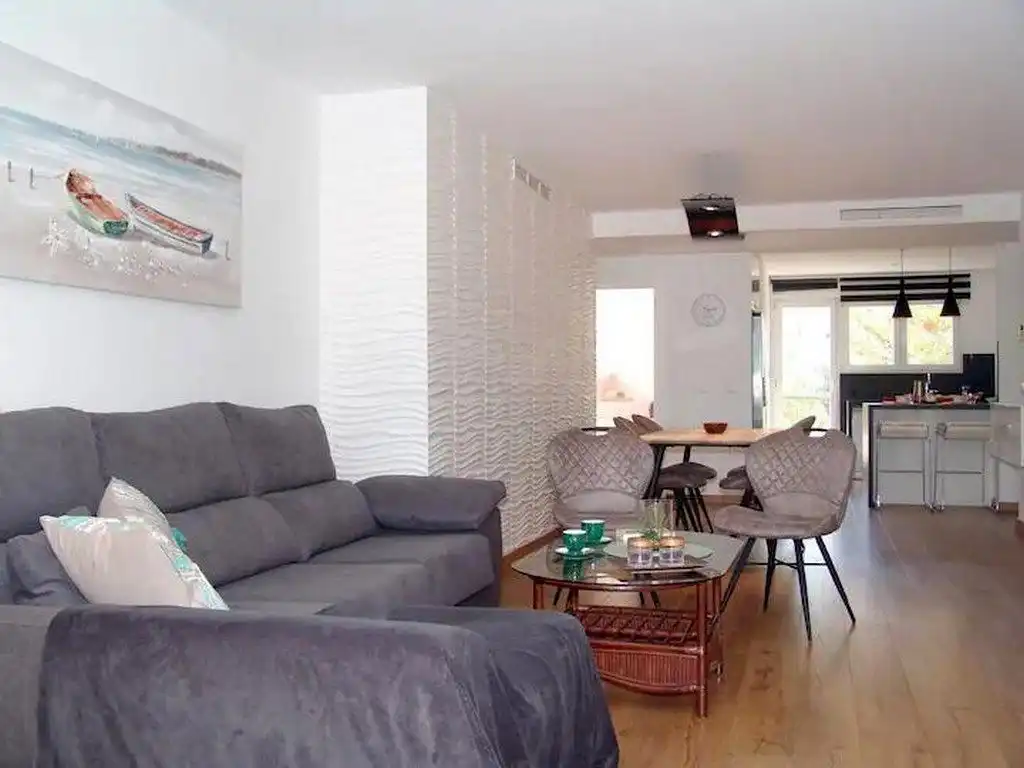 Sala d'estar de Apartament de lloguer en Calpe / Calp amb Aire condicionat, Calefacció i Traster